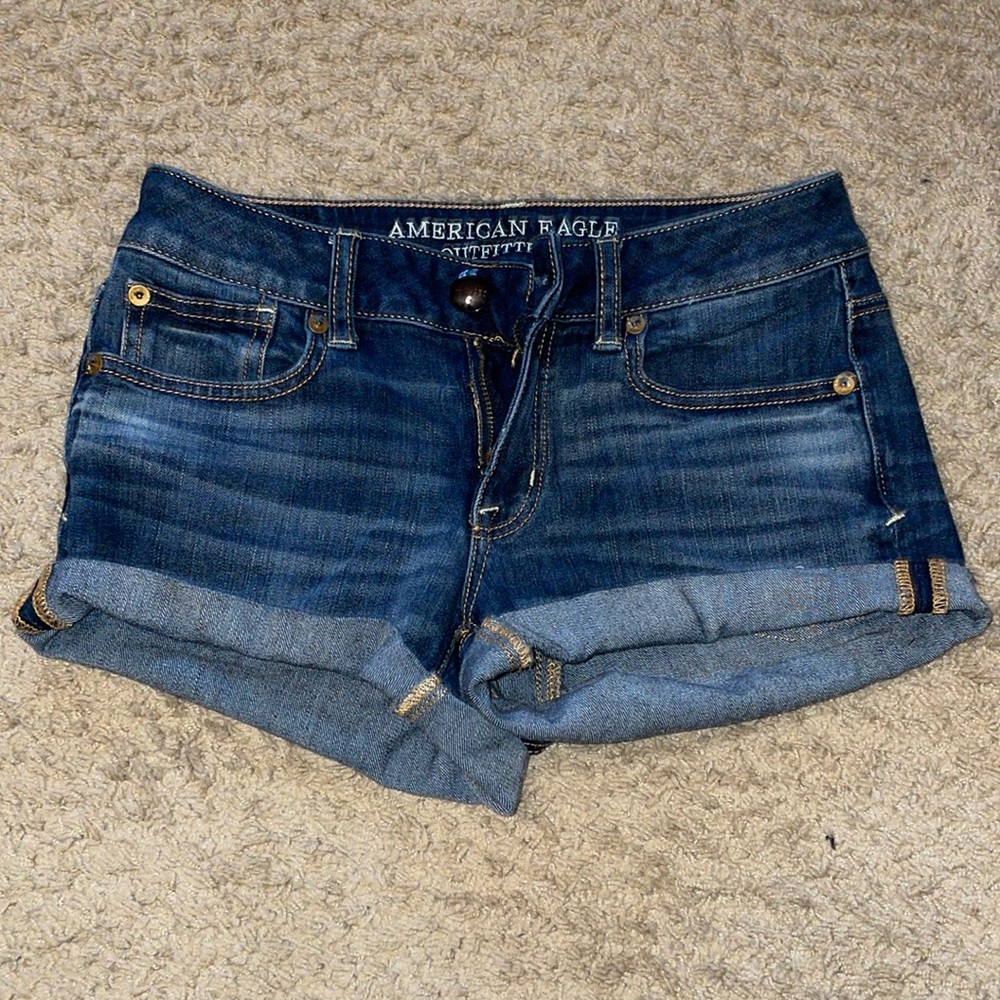 american eagle women’s dark wash blue jean short shorts
